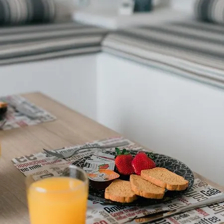 Amanecer Apartment *